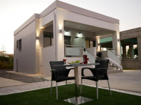 Erotokritos Studios near the beach